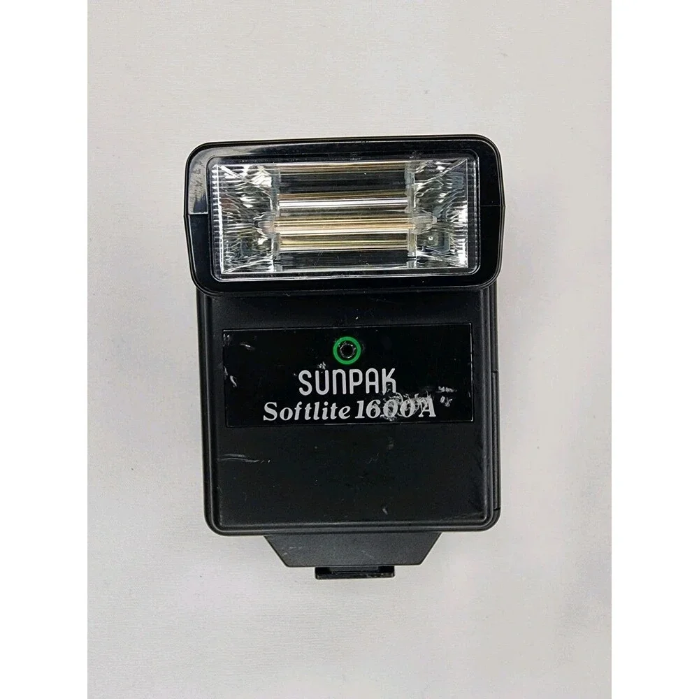 Sunpak Softlite 1600 A - Automatic Electronic Bounce Flash